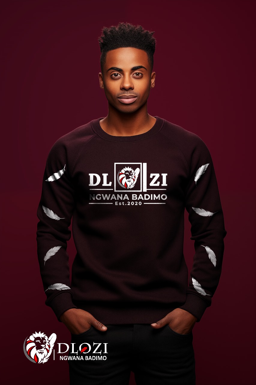 Dlozi Cowrie Shell Sweater - Image 4